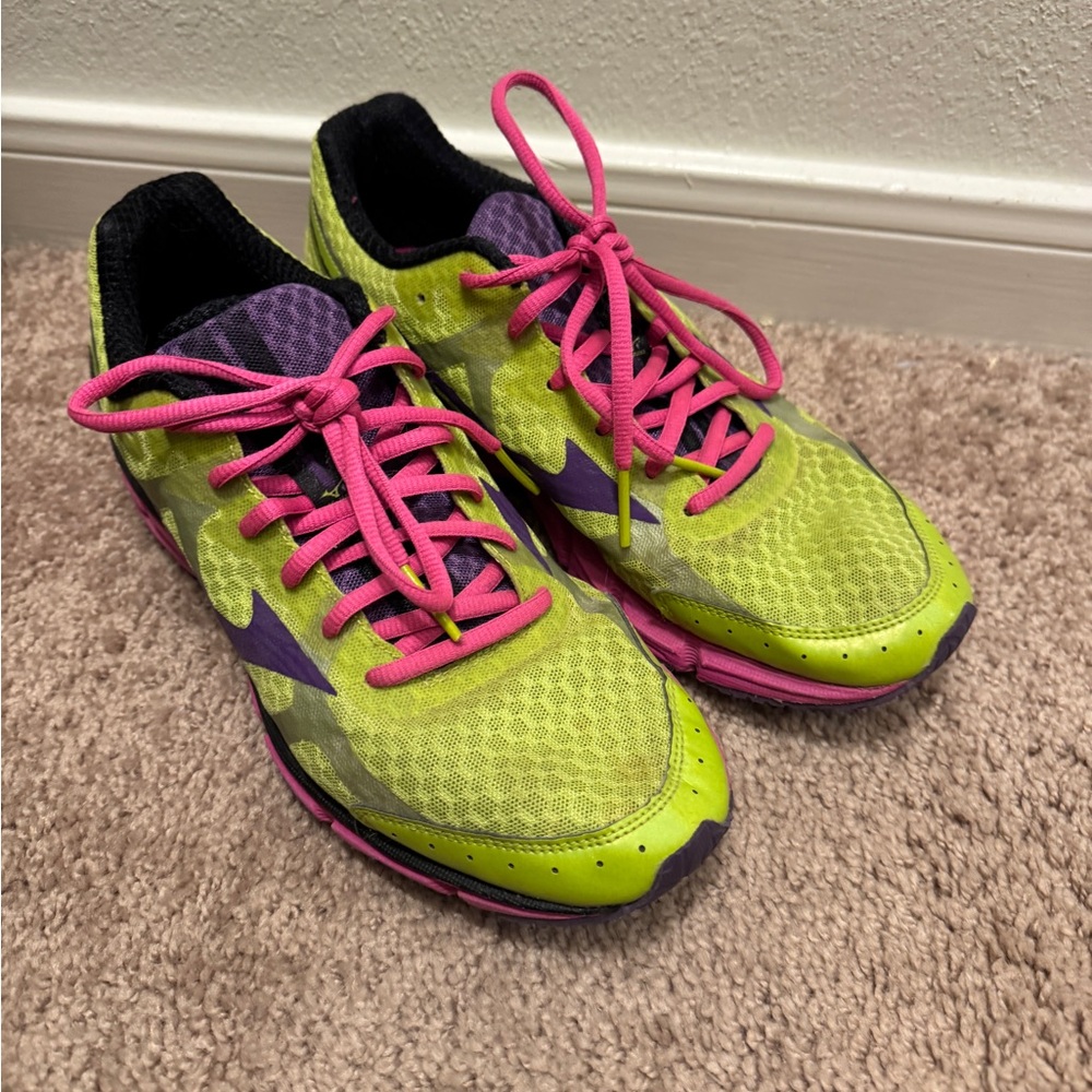 Mizuno Wave Rider 17 Women's Athletic Shoes
